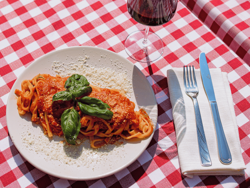Image N°2 de Rome : Cours de cuisine de pâtes fettuccine dans le centre ville de Rome activité à Rome, publiée par le prestataire