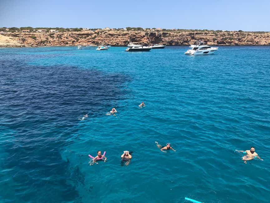 Bild Nr. 11 von Formentera: Crystal Waters Kreuzfahrt mit Schnorcheln und Mittagessen Aktivität in Balearen, hochgeladen vom Anbieter