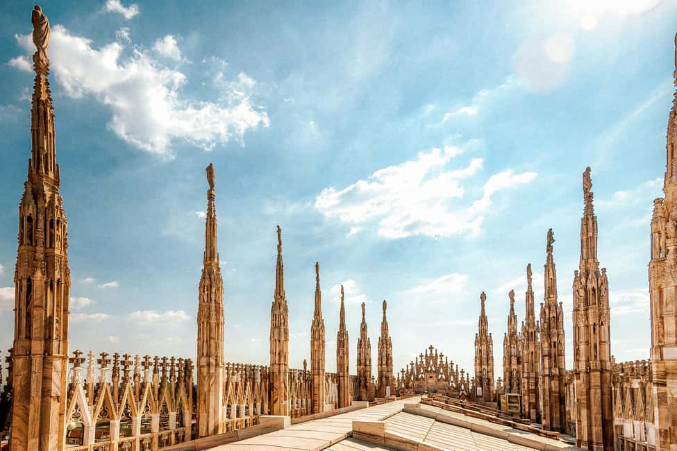 イタリア　ドゥオーモ ミラノ・ドゥオーモ大聖堂と屋上テラス・ガイドツアー