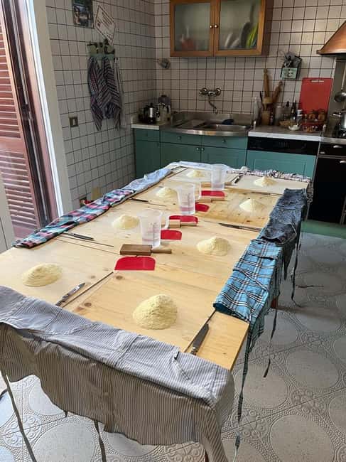 Immagine nº 8 di Corso di cucina a domicilio a Lecce: Orecchiette artigianali e vino da degustare attività a Lecce, caricata dal fornitore