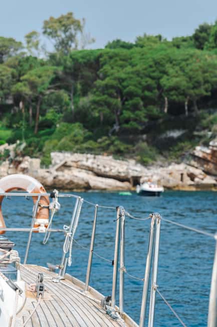 afbeelding n.17 van Privétour op een zeilboot - Zwemmen en pootjebaden - Kaap van Antibes activiteit in Antibes, geüpload door aanbieder