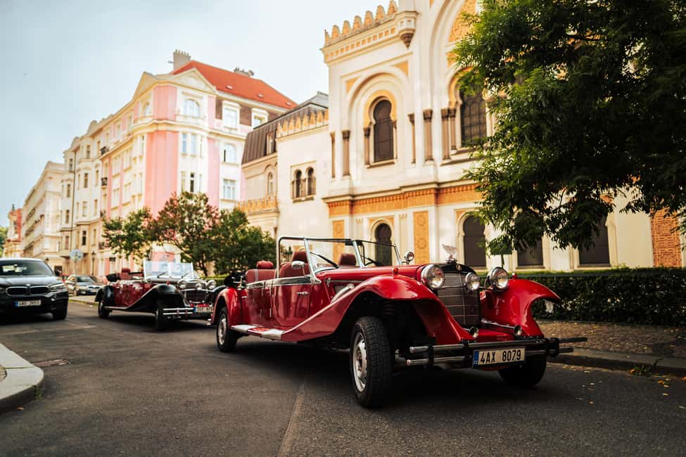 Prag içindeki Prag: Eski Şehir Özel Vintage Araba Turu etkinliğinin tedarikçi tarafından yüklenen 7 no'lu görseli