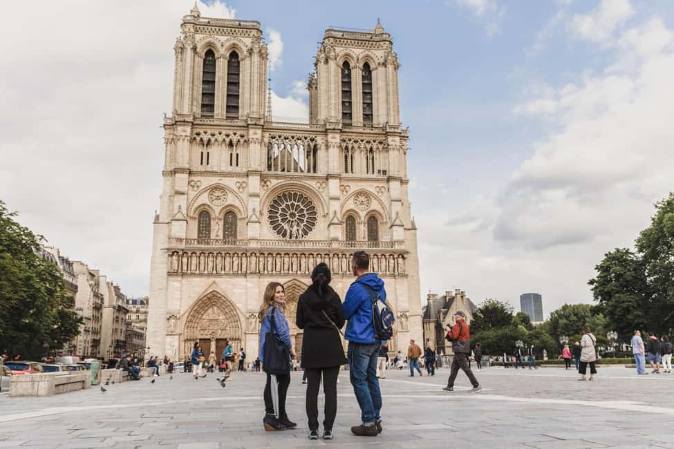 Image N°1 de Paris : Visite guidée de l'Île de la Cité et croisière sur la Seine activité à Paris, publiée par le prestataire