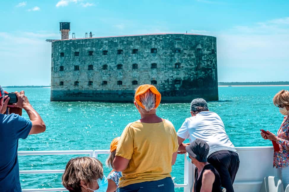 Bild Nr. 5 von La Rochelle: Geführte Bootsfahrt zum Fort Boyard Aktivität in La Rochelle, hochgeladen vom Anbieter