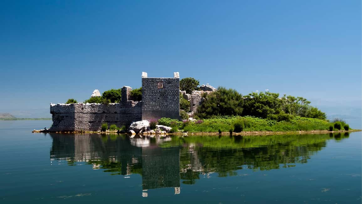 Bild Nr. 20 von Kotor: Tagestour und Bootsfahrt zum Skadar-See und Biograd Aktivität in Gusinje, hochgeladen vom Anbieter