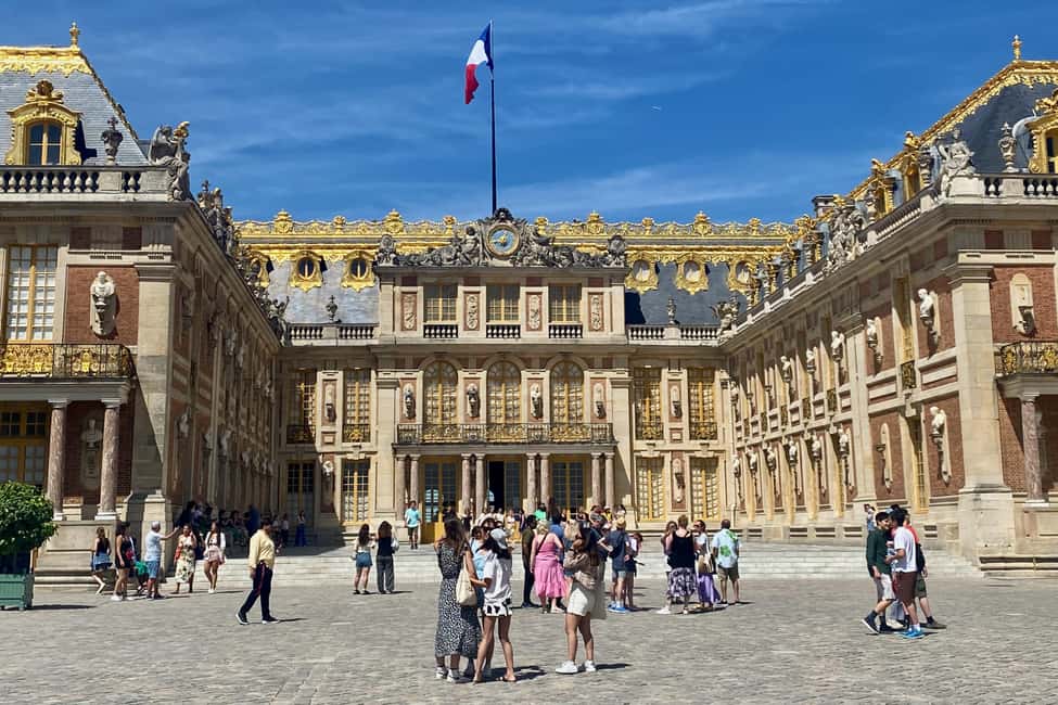 imaginea n.2 a activității Giverny Versailles Trianon Grup mic cu minivan din Paris în Paris, încărcată de organizator