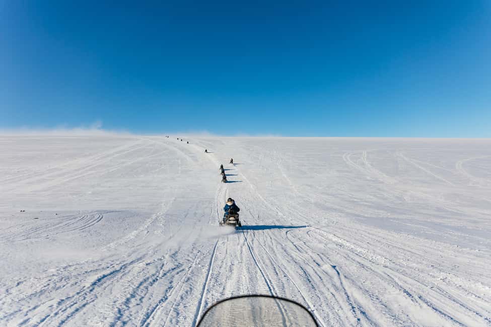 bild nr.17 av Från Reykjavik: Gyllene cirkeln och snöskoteråkning på glaciären aktivitet i Södra Island, uppladdad av arrangören