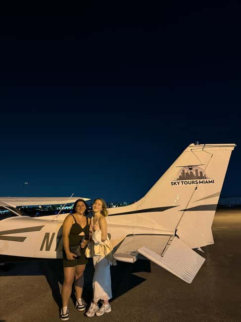 imagen n.º 34 de Miami Beach: Tour aéreo privado Night Lights - Champán gratis actividad en Miami, subida por el proveedor