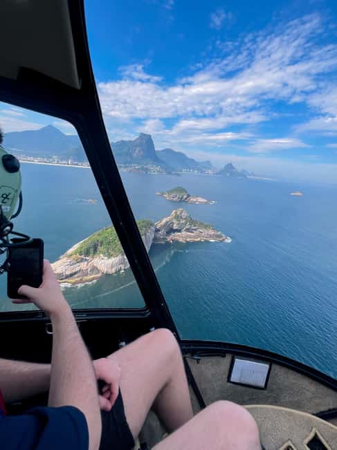 image n.28 of Rio de Janeiro: Helicopter Flight Christ the Redeemer 30 min activity in Rio de Janeiro, uploaded by supplier