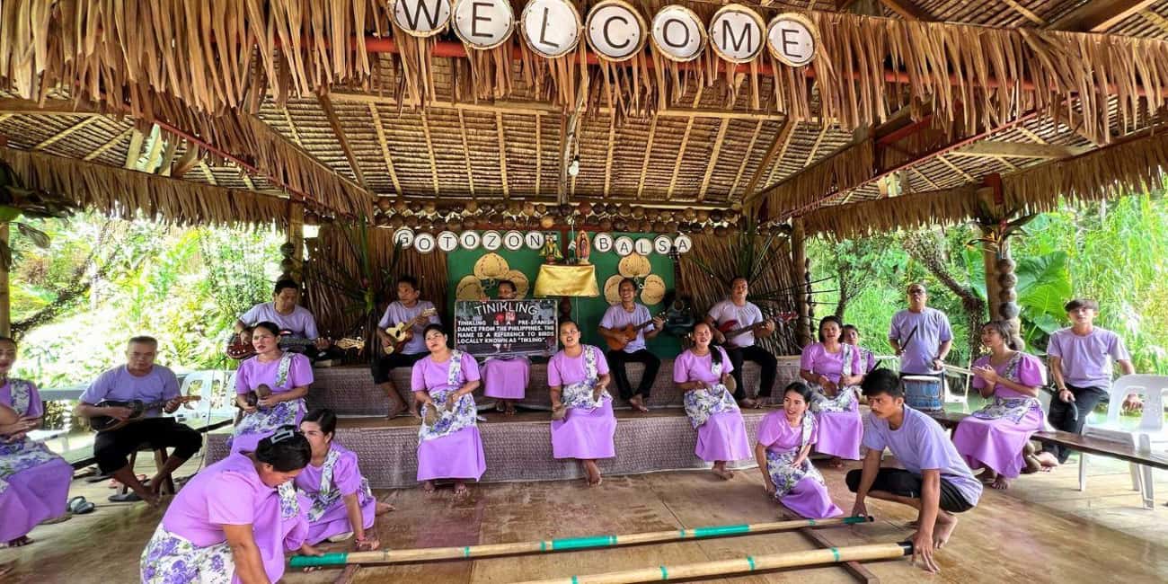 imagem n.5 de Bohol: Excursão partilhada pelas colinas de chocolate, társios e rio Loboc atividade em Cidade de Tagbilaran, carregada pelo fornecedor