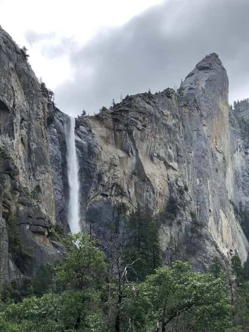 imagem n.15 de De SF: Passeio de um dia em Yosemite com caminhada e traslado de Sequoias Gigantes atividade em São Francisco, carregada pelo fornecedor