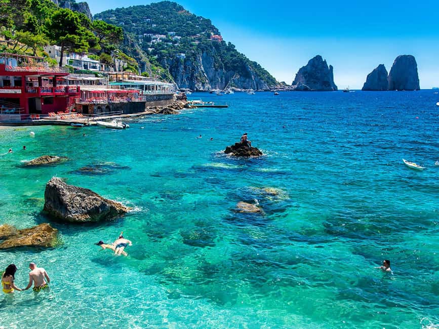 Immagine nº 3 di Tour VIP di Capri: Anacapri, Giardini di Augusto e Faraglioni attività a Campania, caricata dal fornitore