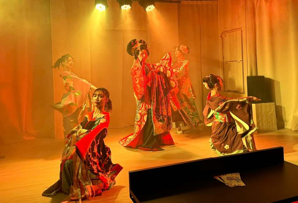 image n.9 of Tokyo: Japanese Dance Cabaret Theater Asakusa-Kaguwa Ticket activity in Tokyo, uploaded by supplier