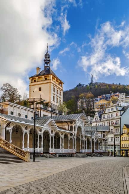 Karlovy Vary içindeki Prag'dan ünlü kaplıca kenti Karlovy Vary ve Loket Kalesi etkinliğinin tedarikçi tarafından yüklenen 2 no'lu görseli
