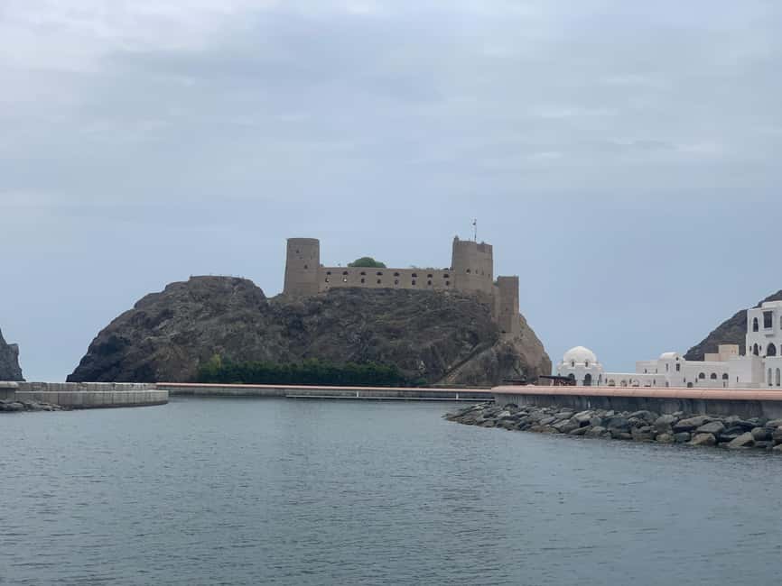 Immagine nº 18 di Muscat : Tour privato della città di Oman con servizio di prelievo e rientro attività a Mascate, caricata dal fornitore