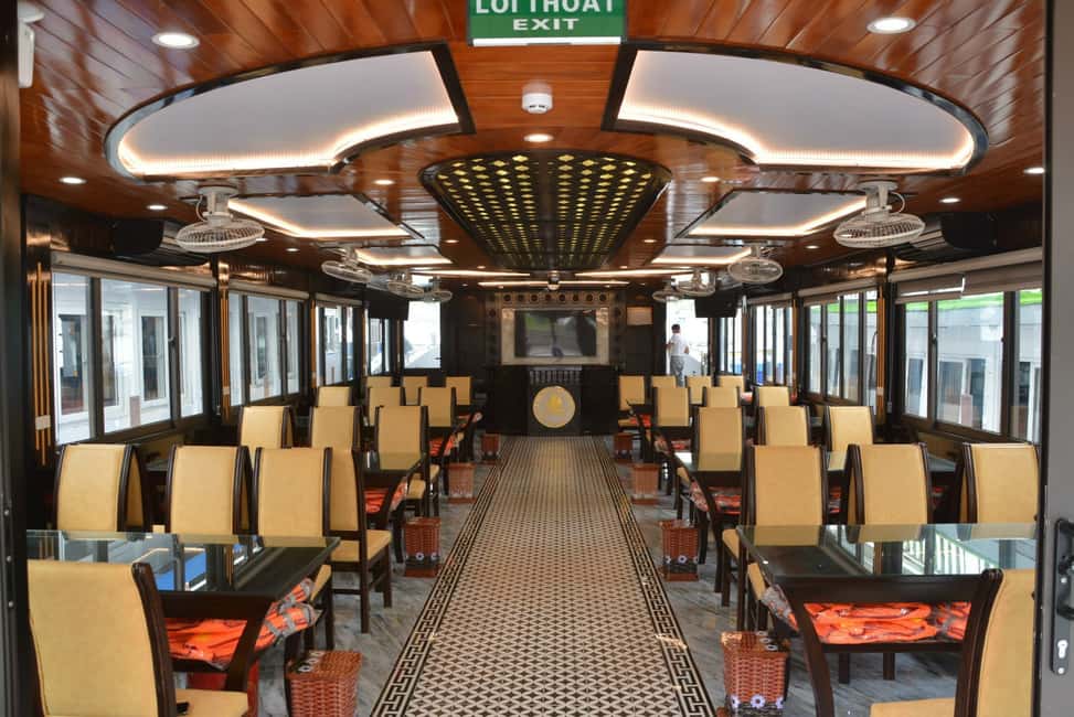 afbeelding n.8 van Hanoi: Rondreis Halong Bay eilanden, grotten, kajakken & lunch activiteit in Hạ Long, geüpload door aanbieder