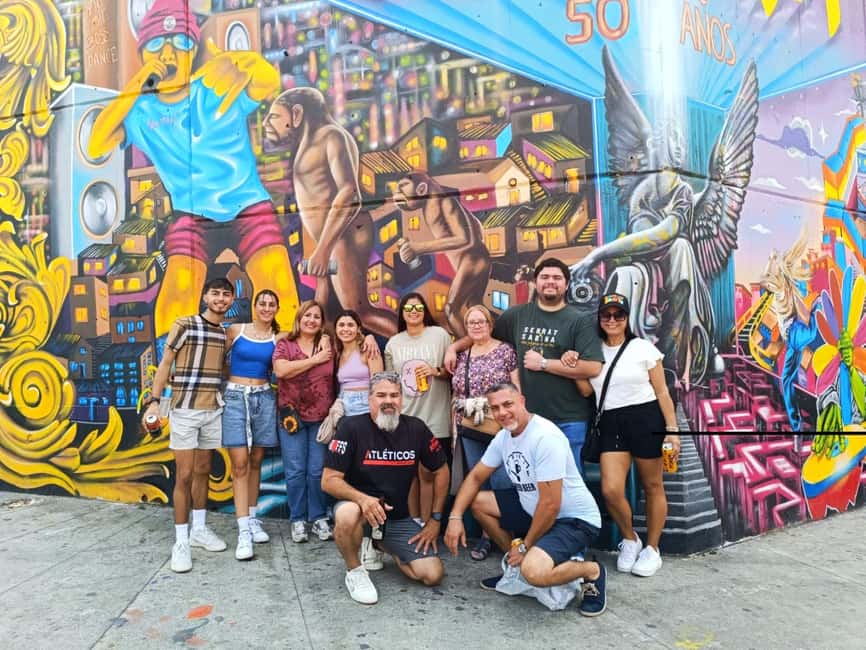 imagem n.20 de Medellín: Tour de grafite na Comuna 13 com comida de rua e teleférico atividade em Medellín, carregada pelo fornecedor