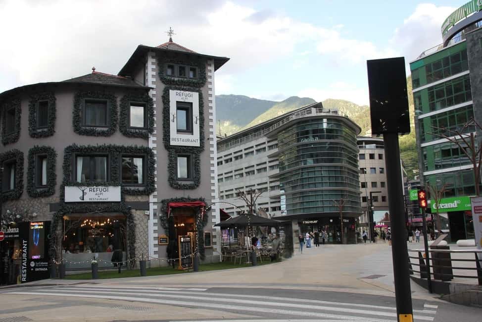 Bild Nr. 4 von Andorra la Vella: Private Tour durch die Altstadt und das Handelszentrum Aktivität in Andorra la Vella, hochgeladen vom Anbieter