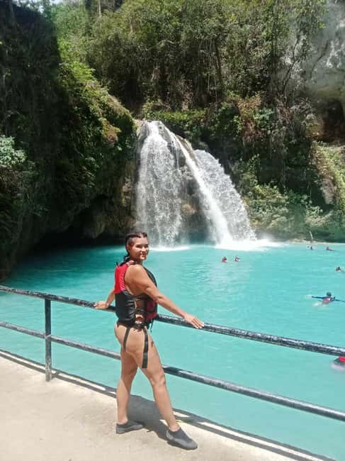 imagem n.4 de Cebu: tubarões-baleia, cataratas de Kawasan e mergulho com snorkel em Sardines Run atividade em Badian, carregada pelo fornecedor