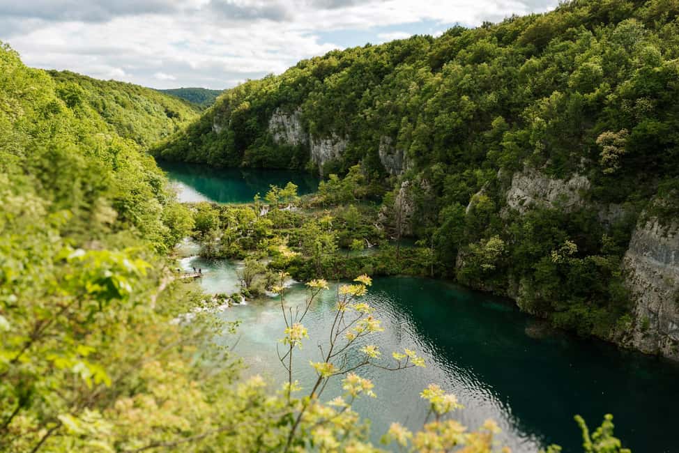 imagem n.8 de De Zagreb: Excursão ao Parque Nacional dos Lagos de Plitvice com ingressos atividade em Slunj, carregada pelo fornecedor