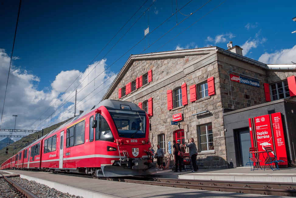 bild nr.11 av Från Saint Moritz: Bernina Red Train med provsmakning av vingård aktivitet i Chur, uppladdad av arrangören