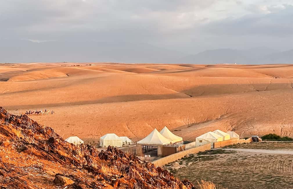 Immagine nº 10 di Fuga nel deserto di Agafay: Cena al tramonto e giro in quad/cammello attività a Marrakech, caricata dal fornitore