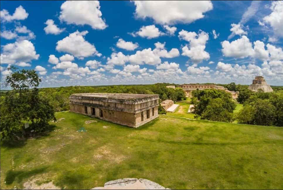 Image N°4 de Visite privée Kabah et Uxmal et atelier maya activité à Uxmal, publiée par le prestataire
