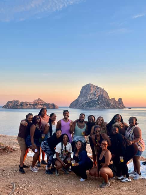 Image N°19 de Ibiza : Excursion en bateau, safari en 4x4 et randonnée au coucher du soleil à Es Vedra activité à Sant Josep de sa Talaia, publiée par le prestataire