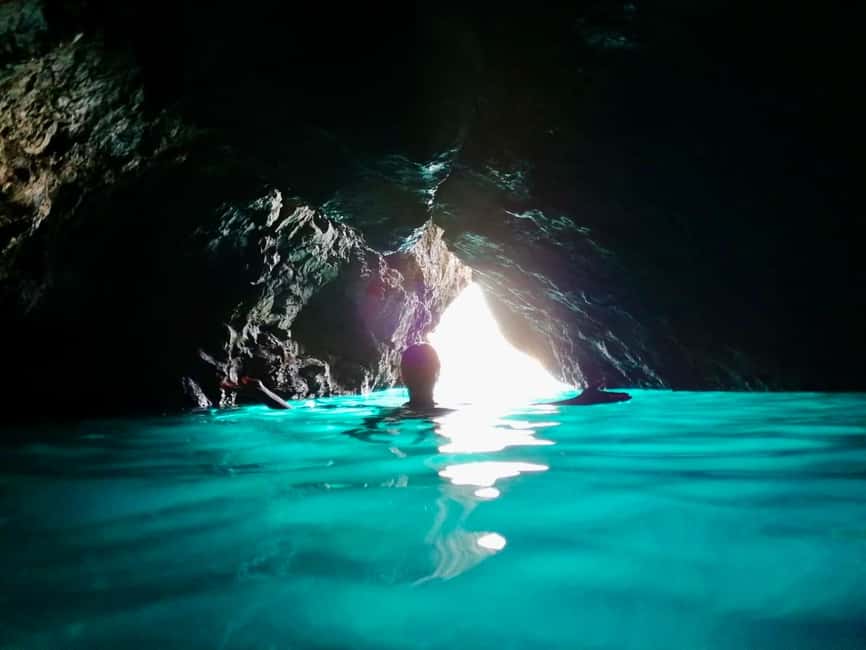 Bild Nr. 11 von Makarska: 3-Inseln Speedboat Tour mit Höhle und Blauer Lagune Aktivität in Dalmatien, hochgeladen vom Anbieter