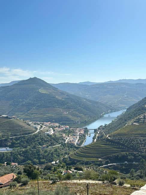 imagem n.9 de Porto: Tour Vale do Douro c/ 3 Provas, Almoço, & Opt. Cruzeiro atividade em Porto, Portugal, carregada pelo fornecedor