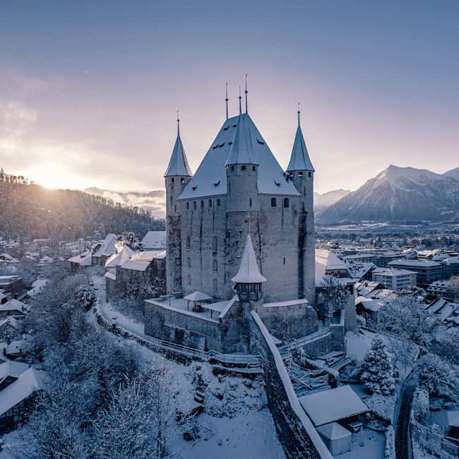 imagen n.º 2 de Viaje privado:Berna>Thun>Interlaken>Cuevas de San Beatus>Oberhofen actividad en Thun, subida por el proveedor
