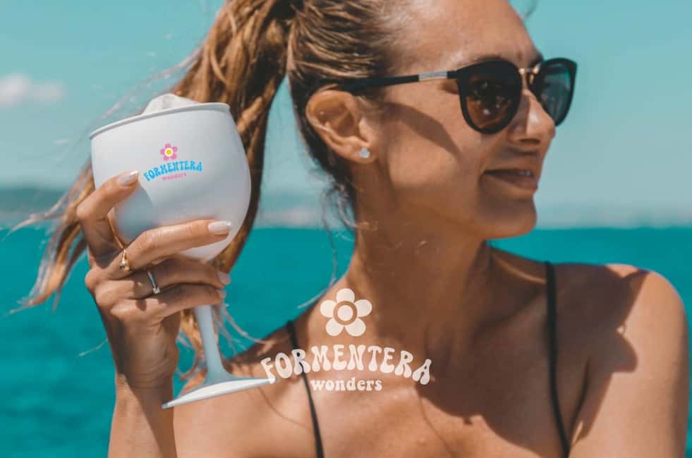 Image N°37 de Ibiza : croisière à Formentera avec paella, open bar et sports nautiques activité à Ibiza (ville), publiée par le prestataire