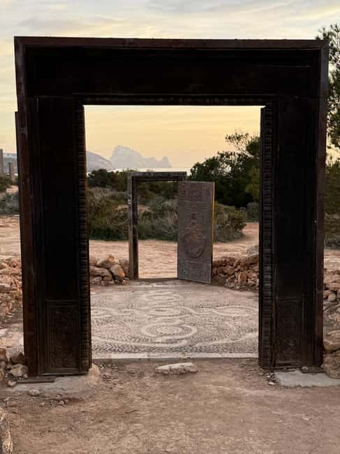 bild nr.13 av Ibiza: Halvdagsutflykt med ikoniska fotomotiv aktivitet i Santa Eulària des Riu, uppladdad av arrangören