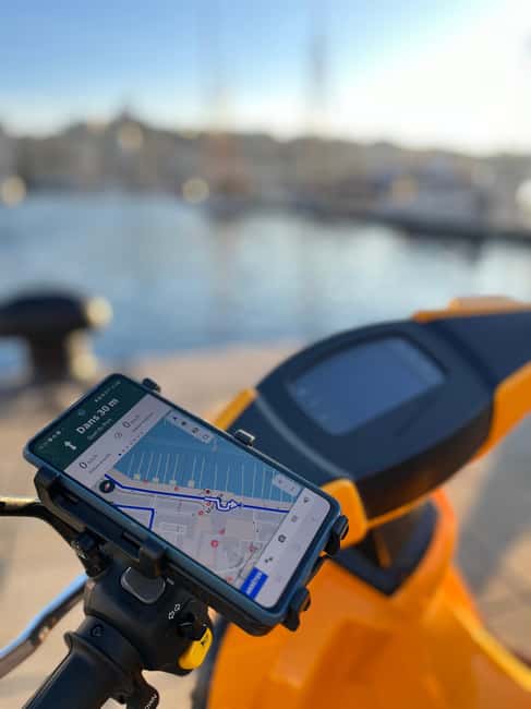 Image N°2 de Marseille : Location de motos électriques avec guide pour smartphone activité à Marseille, publiée par le prestataire