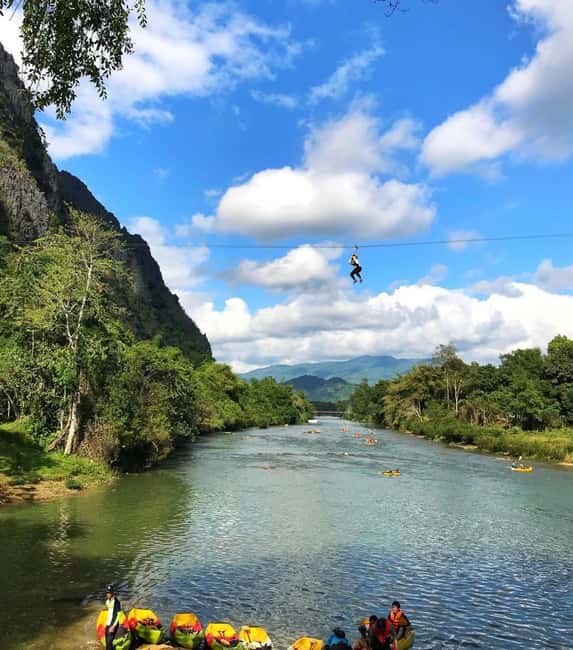 imagen n.º 3 de Desde Vientiane: Excursión a Vang Vieng con Kayak en Cuevas y Tirolina actividad en Vang Vieng, subida por el proveedor