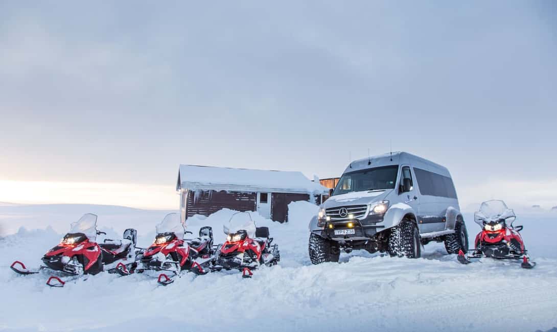 bild nr.4 av Från Geysir: Snöskoteråkning och isgrotta på Langjökullglaciären aktivitet i Södra Island, uppladdad av arrangören