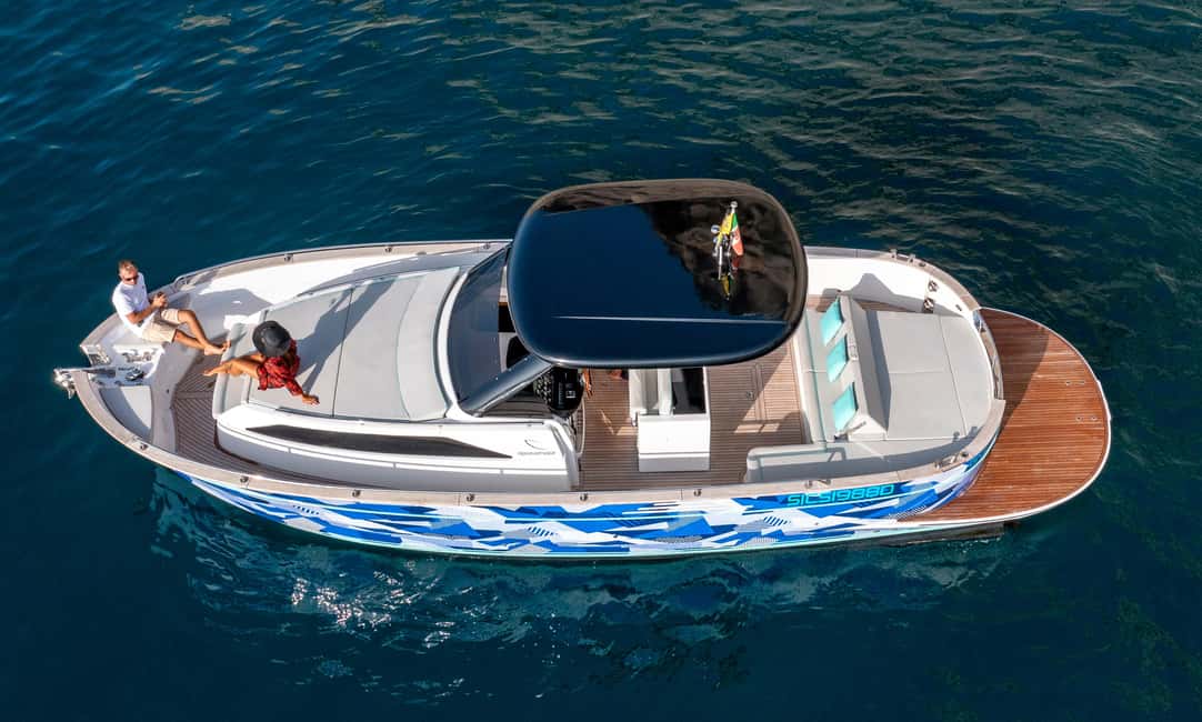 image n.6 of Capri private boat tour from sorrento on Gozzo 35 activity in Anacapri, uploaded by supplier