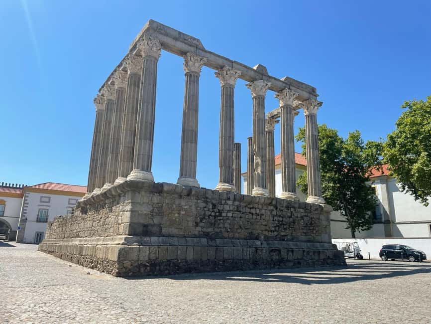 imagem n.7 de De Lisboa: Évora, Capela dos Ossos e visita ao Templo Romano atividade em Évora, carregada pelo fornecedor