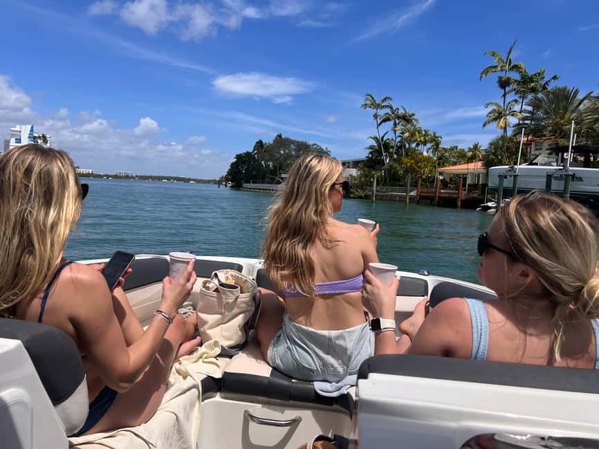 bild nr.2 av Miami Beach: Privat båttur med kapten och champagne aktivitet i Miami, uppladdad av arrangören