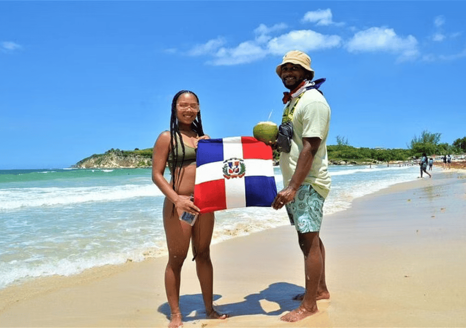 imagem n.2 de Punta Cana: Passeio a cavalo na praia com serviço de busca atividade em Punta Cana, carregada pelo fornecedor
