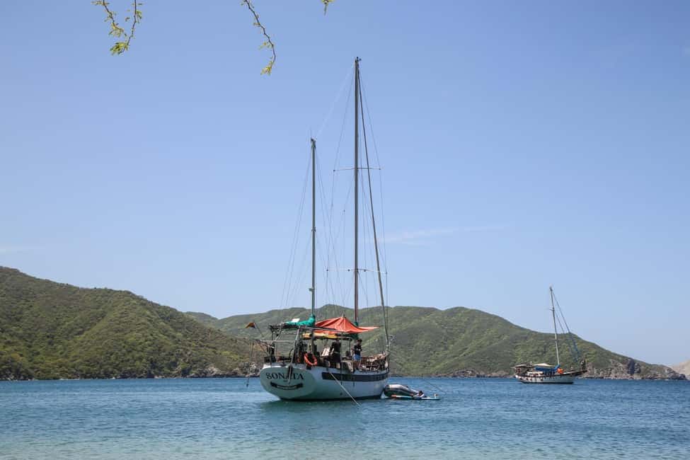 imagem n.15 de Santa Marta: Passeio de um dia em um veleiro ao Parque Tayrona atividade em Magdalena, carregada pelo fornecedor