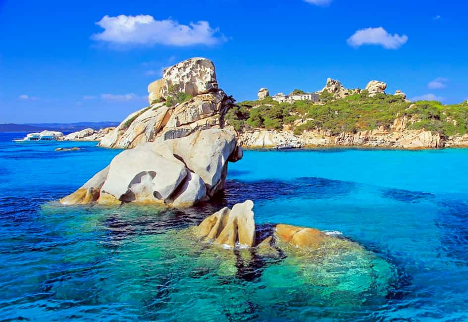 Immagine nº 3 di Da Palau: Tour di un giorno dell'Arcipelago di La Maddalena in barca attività a Sardegna, caricata dal fornitore