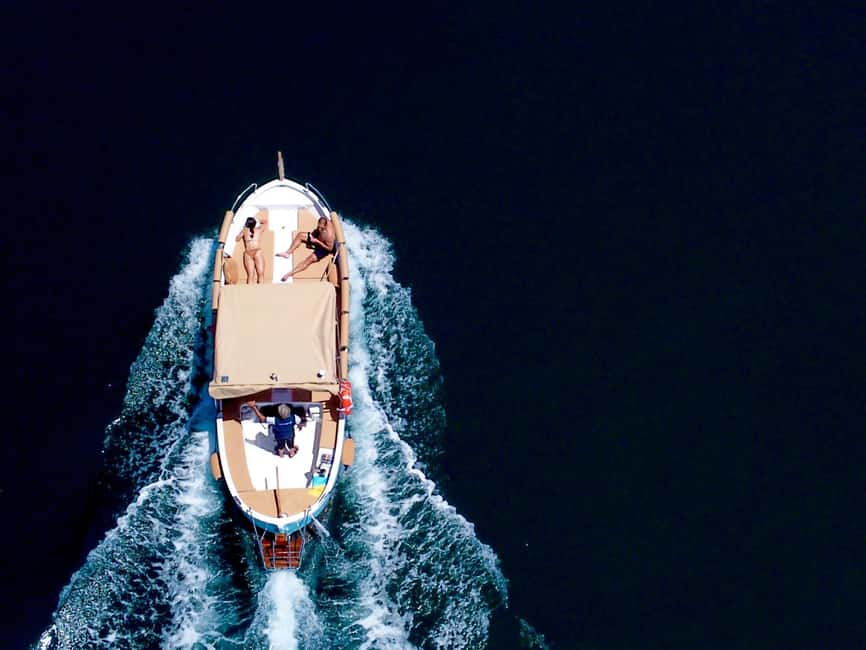Immagine nº 3 di Da La Spezia: tour in barca di 3 ore solo andata per Monterosso attività a Porto Venere, caricata dal fornitore