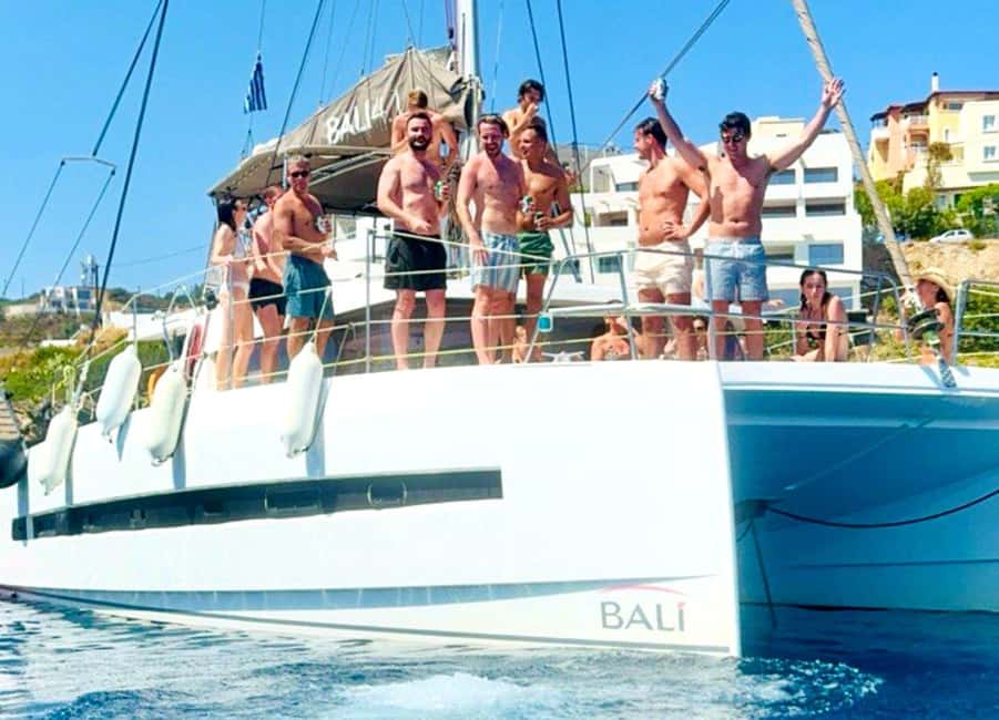 Immagine nº 6 di Catamarano di lusso Panormo: pranzo gourmet, calette nascoste e nuotate attività a Panormos in Rethymno, caricata dal fornitore