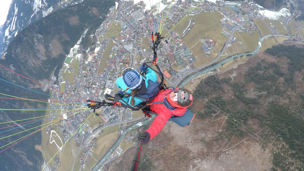 Bild Nr. 19 von Mayrhofen: Höhenflug über den Bergen von Mayrhofen Aktivität in Mayrhofen, hochgeladen vom Anbieter