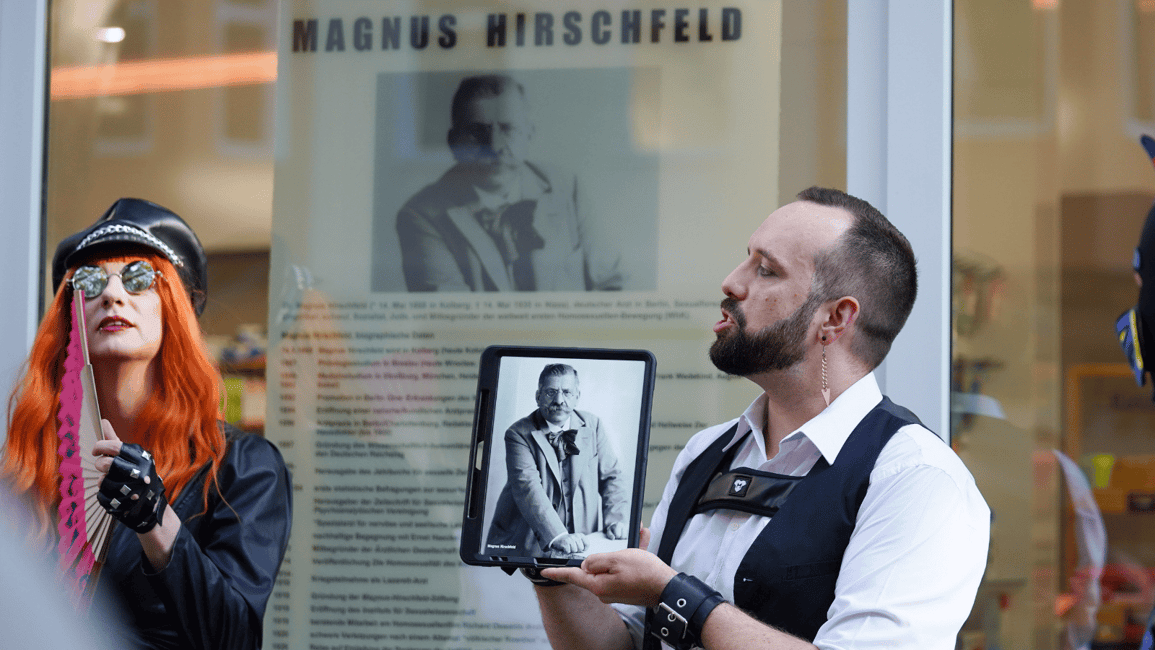 Cunnilingus etuk porno dush Translar haqida porno toplami