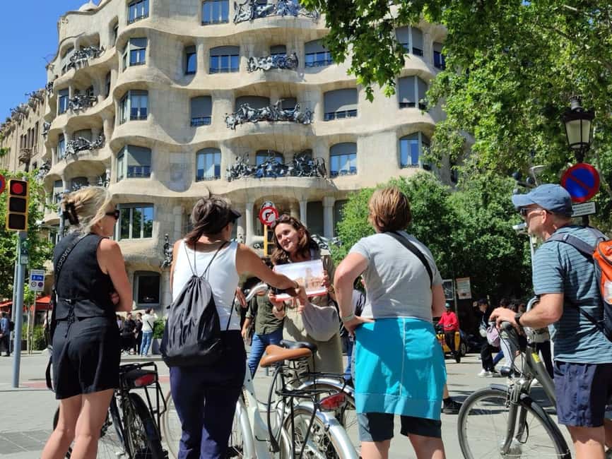 サプライヤーによってアップロードされた、バルセロナのバルセロナ：自転車またはeバイクツアー、主要観光スポットと現地の洞察の画像#25