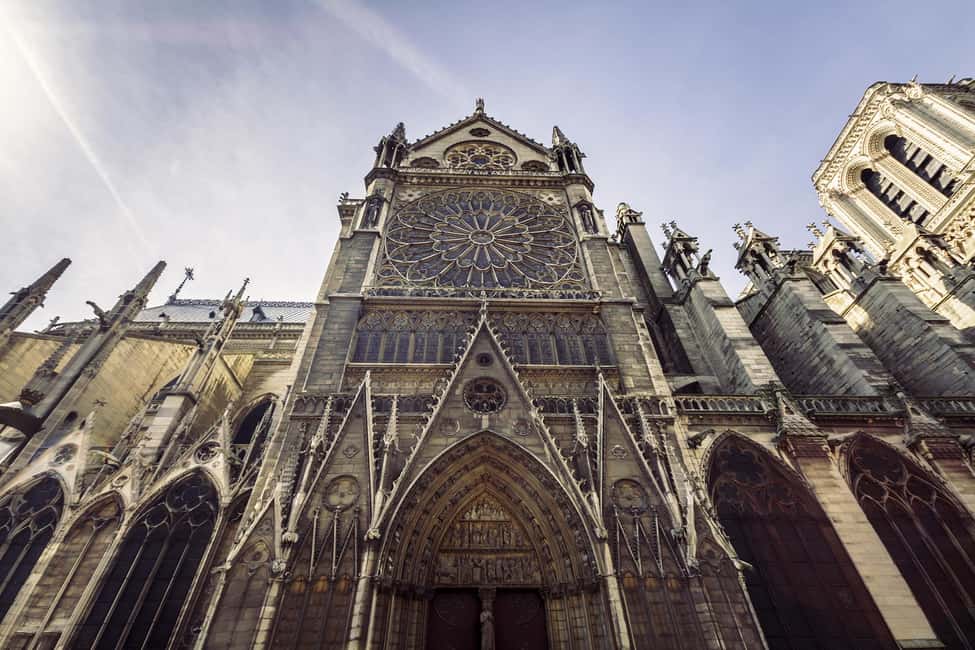 Image N°16 de Paris : Visite d'une jounée avec le Louvre, la Tour Eiffel et Notre Dame activité à Paris, publiée par le prestataire