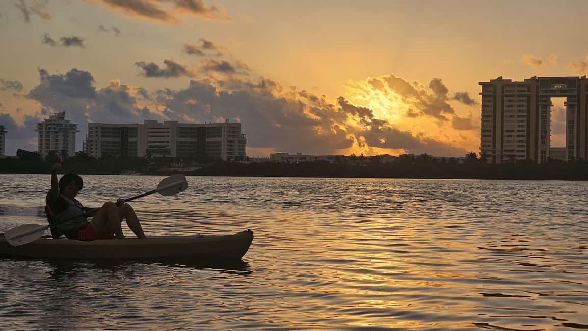imagen n.º 15 de Cancún: Excursión en Kayak por la Laguna Nichupté actividad en Cancún, subida por el proveedor