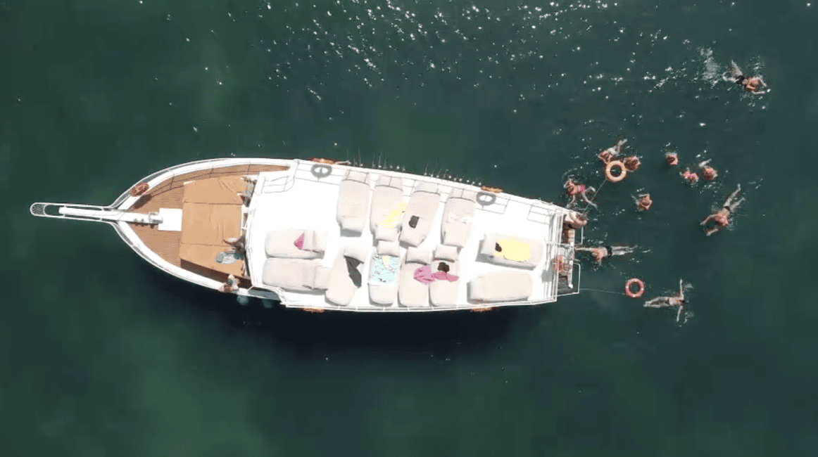 imagen n.º 5 de Desde Obzor: tour en barco de 4 horas con barbacoa y tiempo libre en Nessebar actividad en Nesebar, subida por el proveedor